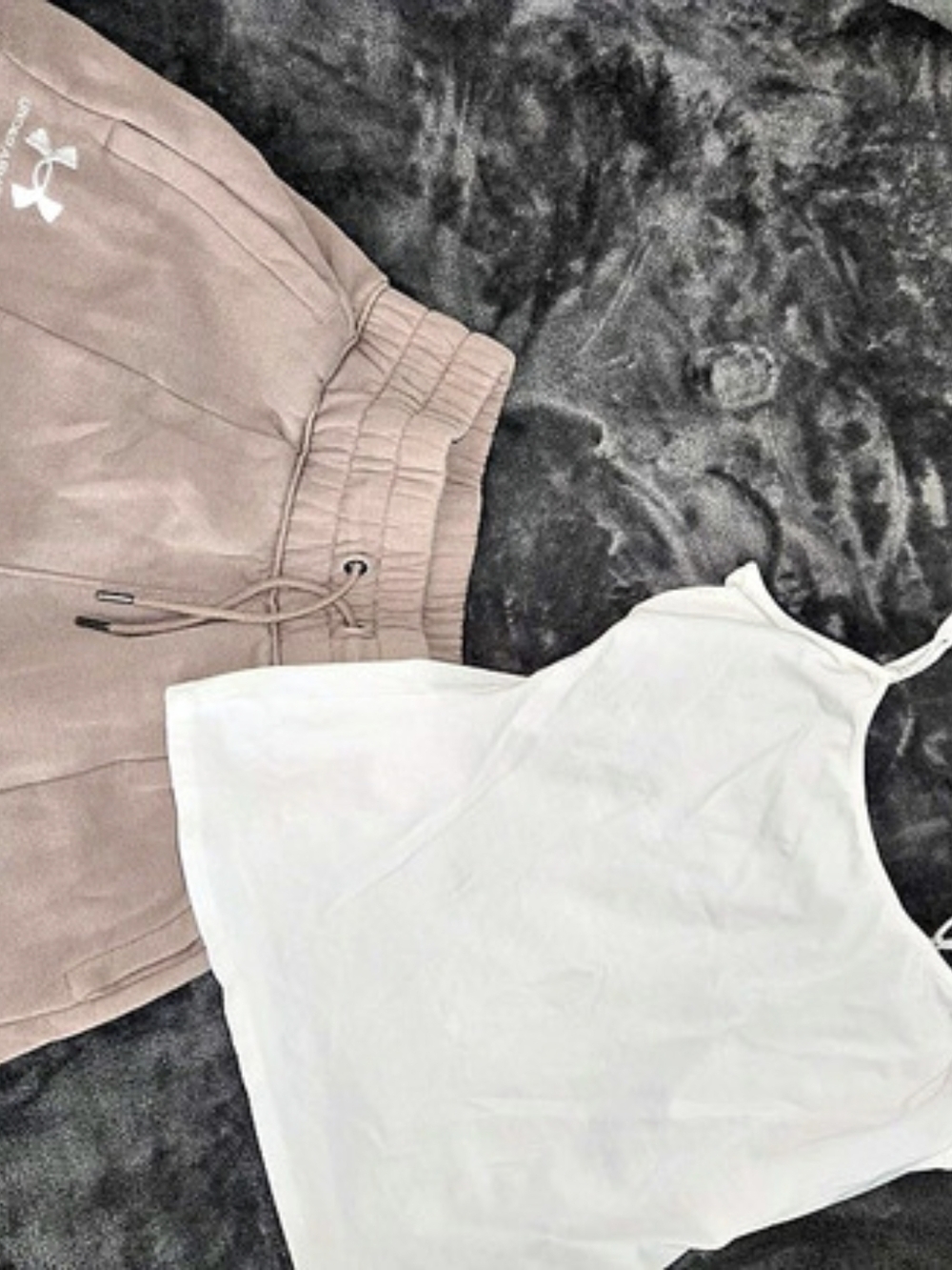 Under Armour Athletic Shorts & Cami in Tan & White XS